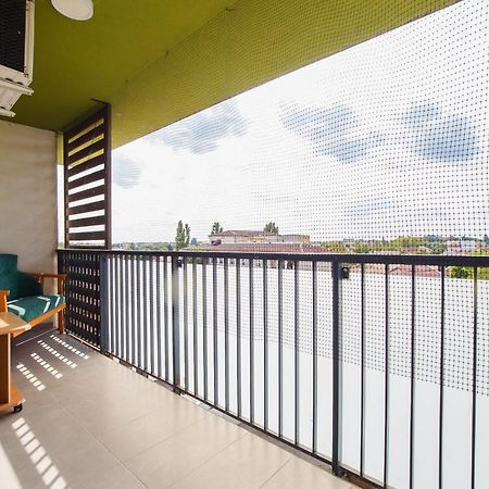Elegant & Spacious - Central Apartment Oradea Bagian luar foto