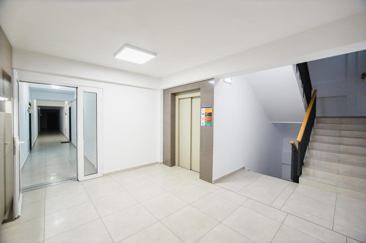 Elegant & Spacious - Central Apartment Oradea Bagian luar foto