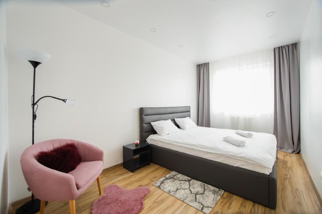 Elegant & Spacious - Central Apartment Oradea Bagian luar foto